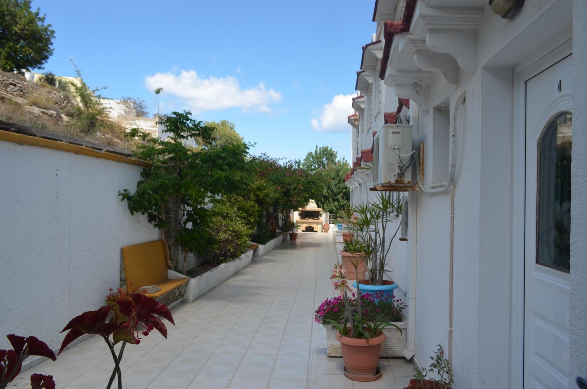 Nikos Studios Livadia  Ngoại thất bức ảnh